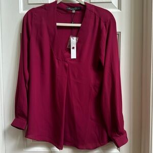 V neck long sleeve blouse In burgundy size small